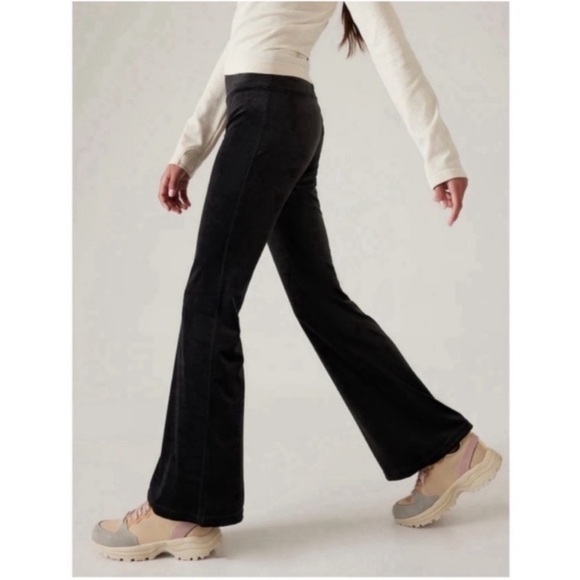 Athleta Elation Velvet Flare Pants Black Size XS‎ Luxury - Picture 1 of 13